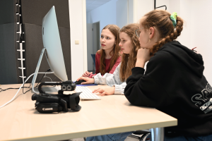 Bild zum Beitrag: Mädchen machen Medien